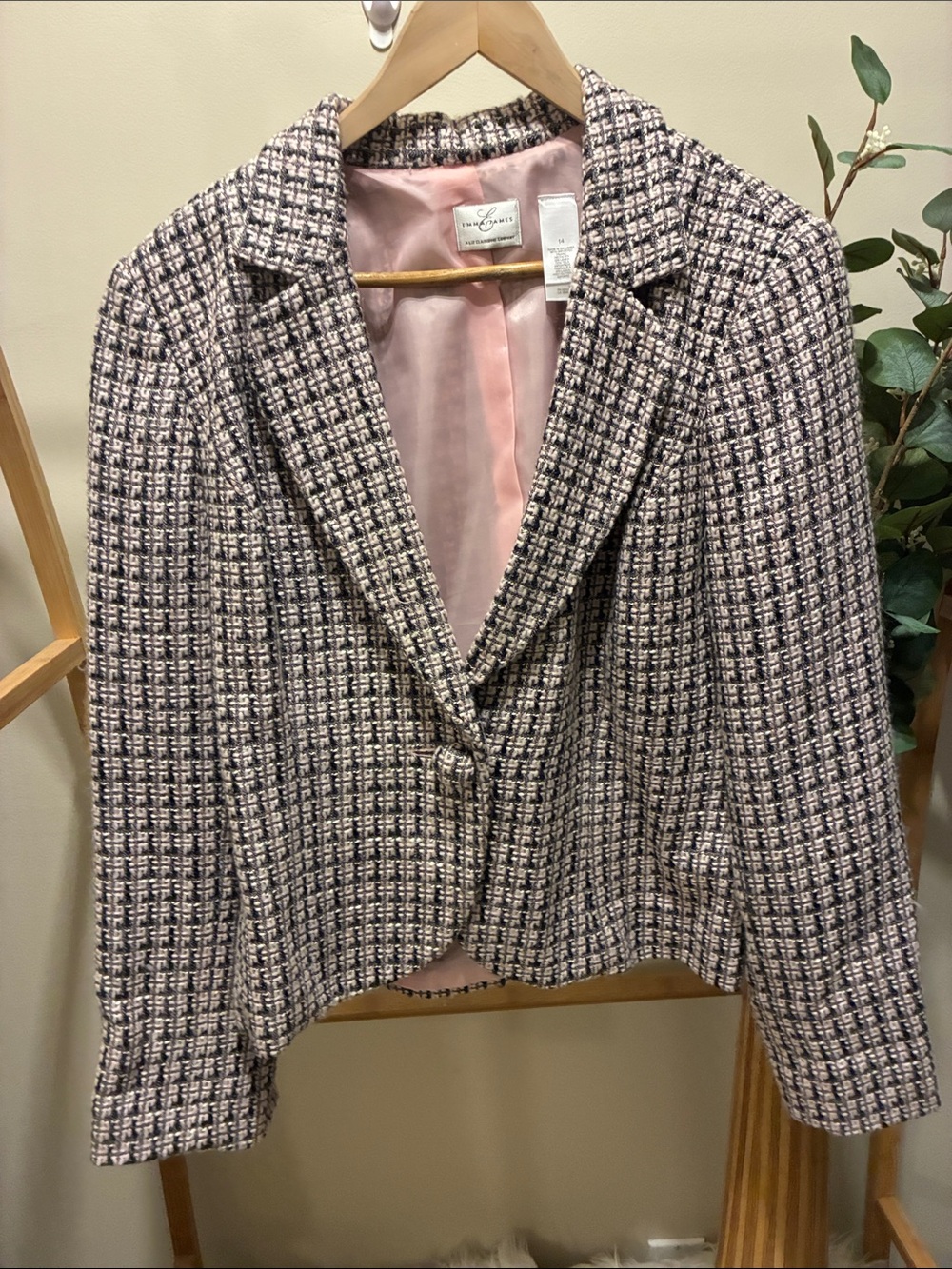 Emma James Pink and Cream Tweed Single-Button Blazer